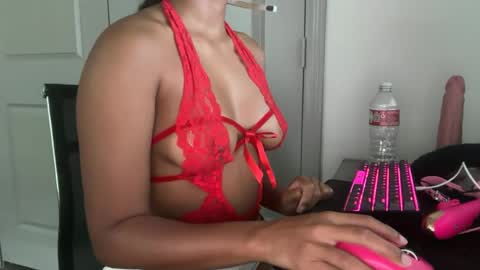 Snapshot of tinylittlebrownie chatting on 14, 6, 2026 tinylittlebrownie online show from 14, 6, 2026