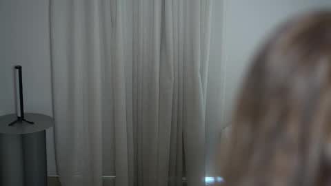 Snapshot of tinyxstar chatting on 9, 11, 2025 Lili online show from 9, 11, 2025