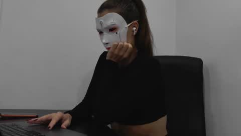 Tinks online show from 28, 11, 2025