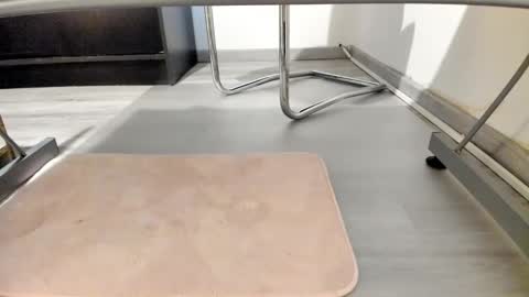 Snapshot of tired33 chatting on 18, 12, 2024 Anna online show from 18, 12, 2024