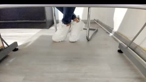 Snapshot of tired33 chatting on 14, 9, 2025 Anna online show from 14, 9, 2025