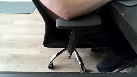 titsthebest online show from 18, 5, 2026