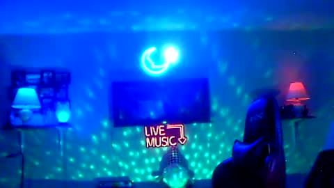 Snapshot of tkthedj chatting on 28, 6, 2026 TK online show from 28, 6, 2026