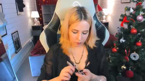 Tolli Moll online show from 14, 12, 2024