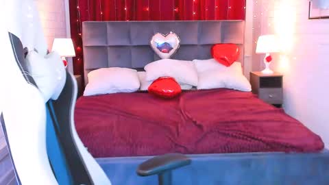 Tolli Moll online show from 12, 2, 2025