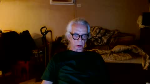 tom112292014 online show from 6, 10, 2025