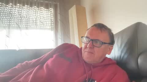 Snapshot of tom6644 chatting on 10, 1, 2025 Tom online show from 10, 1, 2025