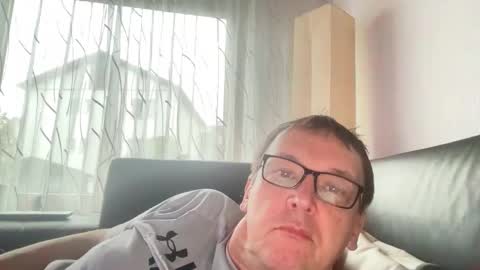 Tom online show from 14, 3, 2026