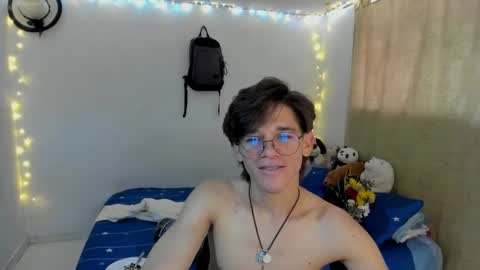 Tom Blue online show from 31, 10, 2025