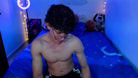 Tom Blue online show from 1, 4, 2026