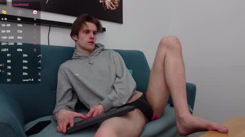 tom online show from 30, 1, 2025