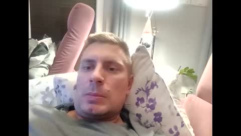 tom_horny84 online show from 9, 12, 2024