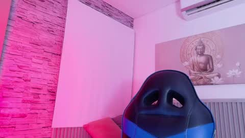 Tom muscle1 online show from 13, 3, 2026