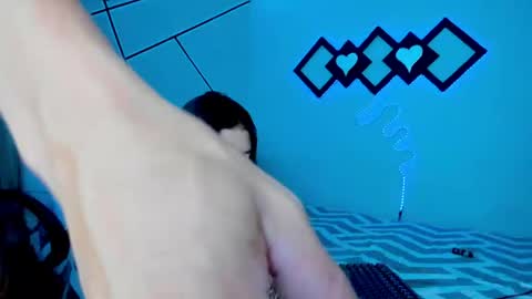 Tom natasha online show from 17, 4, 2026