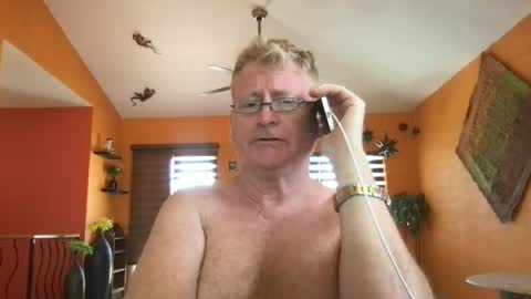Snapshot of tomascausa chatting on 7, 7, 2026 Hola online show from 7, 7, 2026