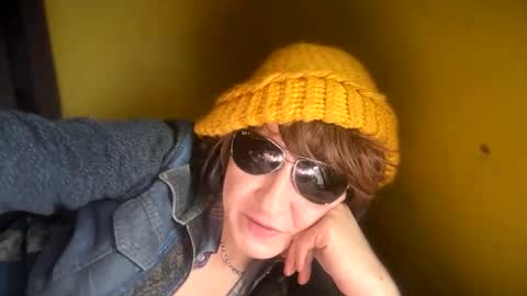 tomboy_titties online show from 1, 1, 2025