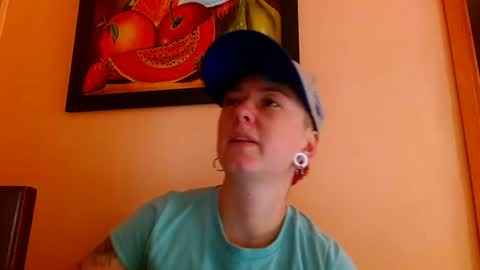 Snapshot of tomboyblue chatting on 17, 6, 2026 Blue online show from 17, 6, 2026
