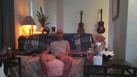 sirmuggsalot online show from 12, 3, 2026