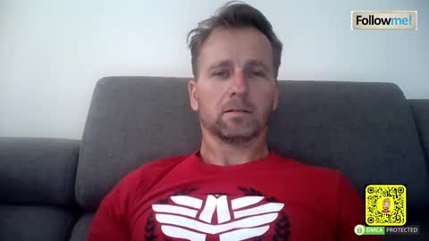 Snapshot of tomhardic chatting on 17, 11, 2025 TOM online show from 17, 11, 2025