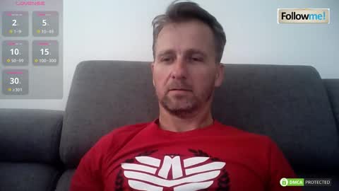 Snapshot of tomhardic chatting on 23, 12, 2025 TOM online show from 23, 12, 2025
