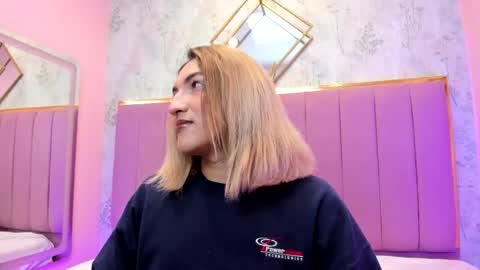   online show from 30, 11, 2025