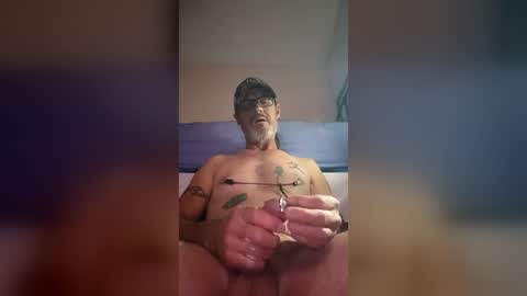 Snapshot of tommgunn25 chatting on 12, 6, 2026 tommgunn25 online show from 12, 6, 2026