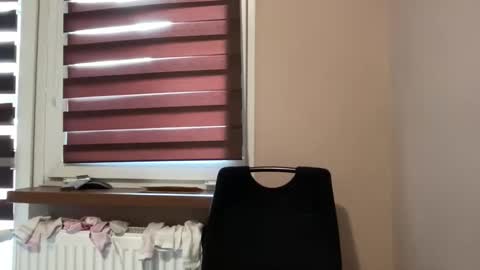 tommilovee online show from 25, 4, 2026