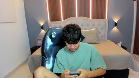 Tommy  online show from 30, 11, 2025