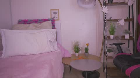 Blue  online show from 4, 11, 2025