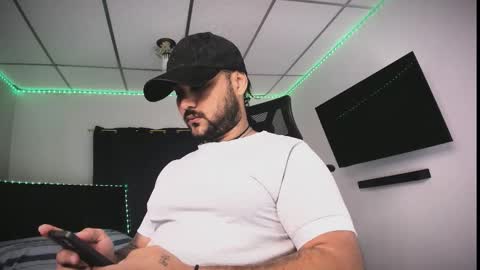 Snapshot of tommy_sccott chatting on 15, 2, 2026 tommy_sccott online show from 15, 2, 2026