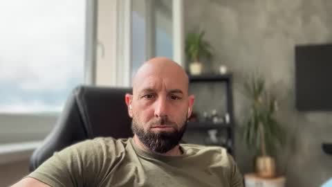 Snapshot of tommyx01 chatting on 11, 6, 2026 Thomas Fit online show from 11, 6, 2026