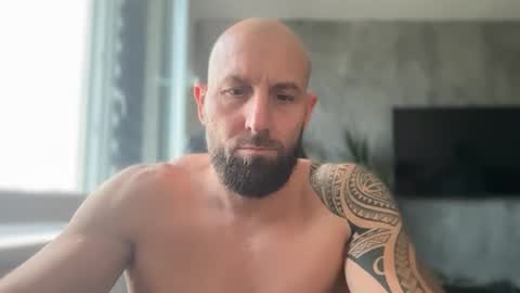 Snapshot of tommyx01 chatting on 15, 7, 2026 Thomas Fit online show from 15, 7, 2026