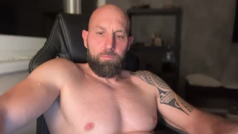 Snapshot of tommyx01 chatting on 21, 7, 2026 Thomas Fit online show from 21, 7, 2026