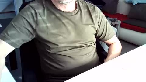 Snapshot of tomtom02029 chatting on 17, 2, 2025 Tom online show from 17, 2, 2025