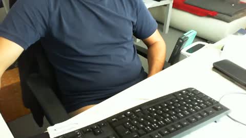 Snapshot of tomtom02029 chatting on 11, 10, 2025 Tom online show from 11, 10, 2025