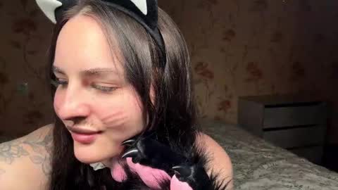 Bella  online show from 28, 2, 2026