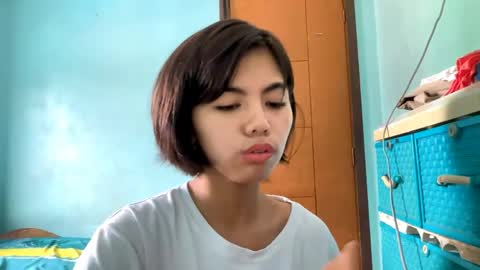 Snapshot of toniebirley chatting on 29, 5, 2026 Mila online show from 29, 5, 2026