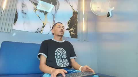 Snapshot of tony_kurt chatting on 26, 11, 2025 TONY online show from 26, 11, 2025