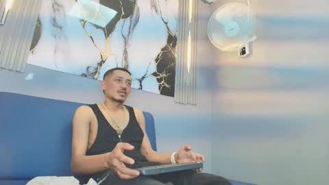 Snapshot of tony_kurt chatting on 27, 11, 2025 TONY online show from 27, 11, 2025