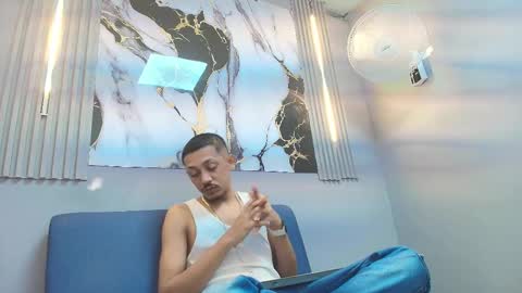 Snapshot of tony_kurt chatting on 28, 11, 2025 TONY online show from 28, 11, 2025