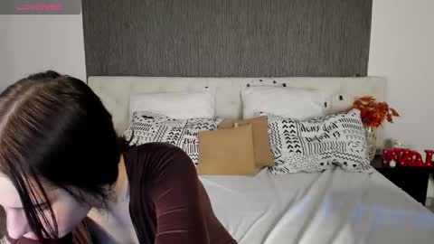 tonya_gray online show from 12, 12, 2024