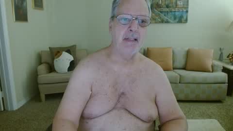 Snapshot of tonysview12000 chatting on 19, 10, 2025 tonysview12000 online show from 19, 10, 2025