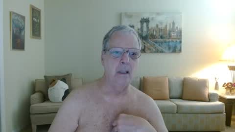 Snapshot of tonysview12000 chatting on 21, 10, 2025 tonysview12000 online show from 21, 10, 2025