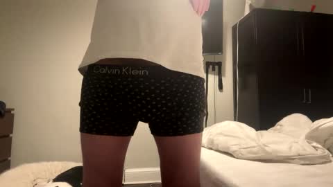 Snapshot of tonytonytony3001 chatting on 8, 3, 2025 tonytonytony3001 online show from 8, 3, 2025