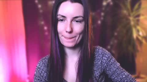 Snapshot of too_beautiful chatting on 4, 1, 2025 Elizabeth online show from 4, 1, 2025