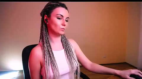 Snapshot of too_beautiful chatting on 24, 3, 2026 Elizabeth online show from 24, 3, 2026