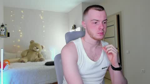 Snapshot of toohornyserj chatting on 17, 12, 2024 toohornyserj online show from 17, 12, 2024