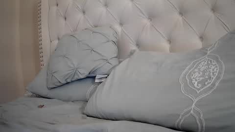 Snapshot of toomuchsmoke chatting on 25, 11, 2025 toomuchsmoke online show from 25, 11, 2025