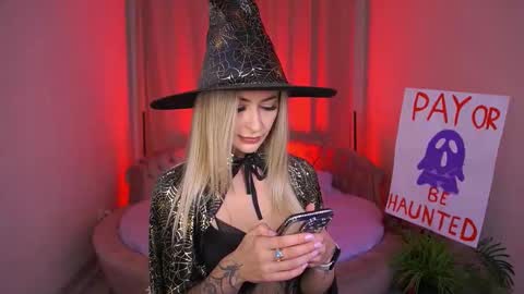 Snapshot of top_grace chatting on 31, 10, 2025 top_grace online show from 31, 10, 2025