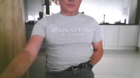 Snapshot of topsecreton chatting on 18, 6, 2026 topsecreton online show from 18, 6, 2026